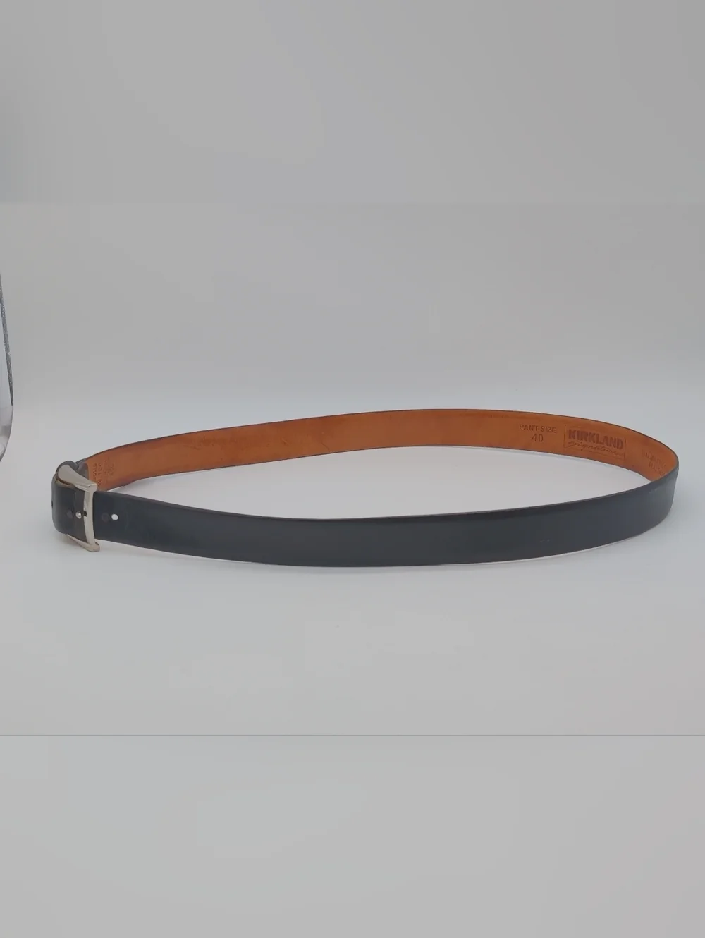Kirkland Signature Sz 42 Men's Black Leather Dress Belt